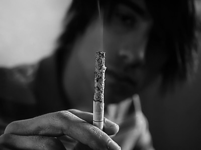 秒发卡平台的免费网络轰炸机app